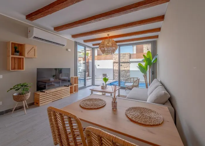 Modern 1 Bedroom Bali El Gouna Private Patio & Heated Pool Apartment